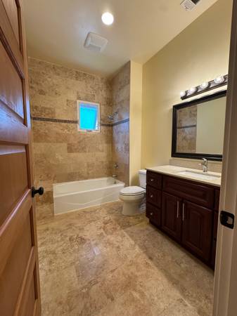 Listing photo 1 of 5