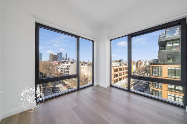 Listing photo 1 of 5