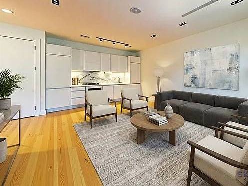 Listing photo 1 of 5