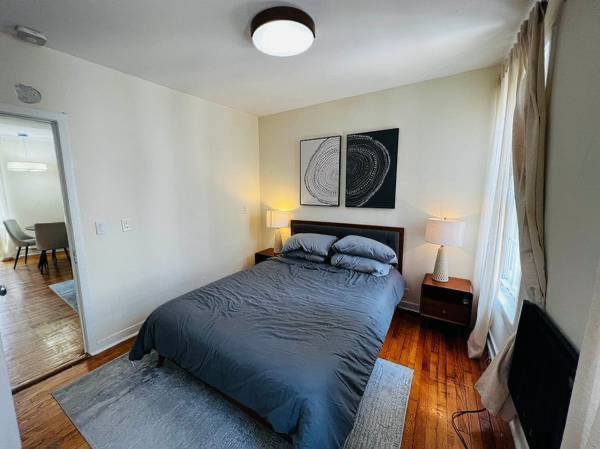 Listing photo 1 of 5