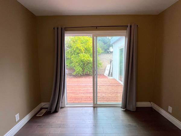 Listing photo 1 of 2