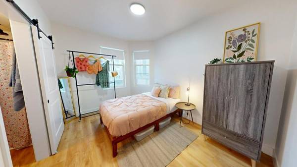 Listing photo 1 of 5