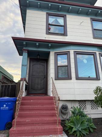 Listing photo 1 of 5