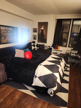 Listing photo 1 of 5