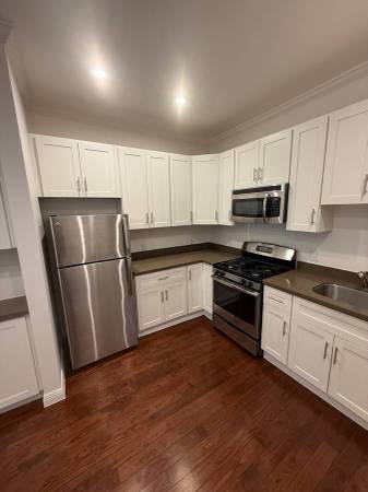 Listing photo 1 of 5