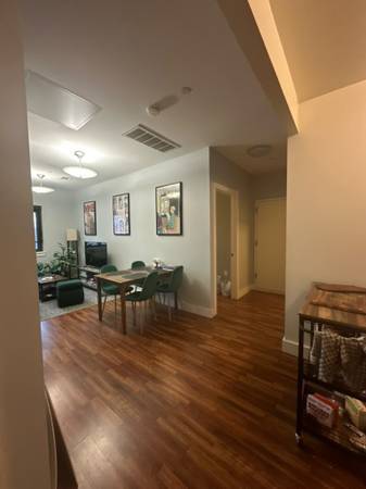 Listing photo 1 of 3