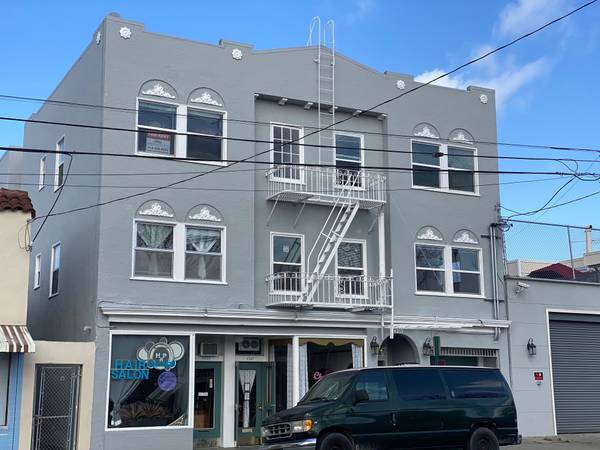 Listing photo 1 of 5