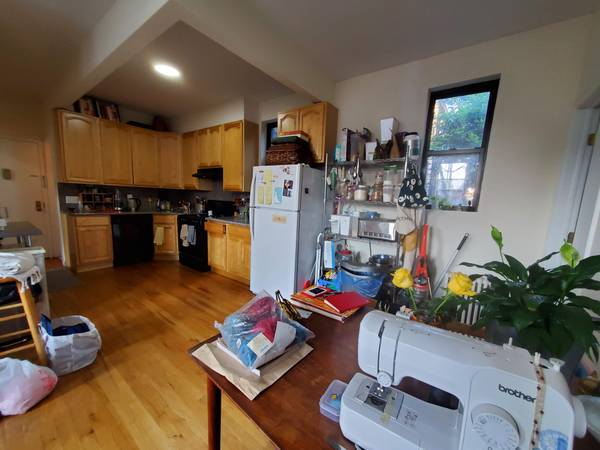 Listing photo 1 of 5