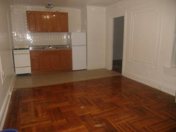 Listing photo 1 of 3