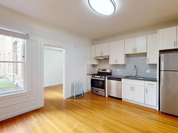 Listing photo 1 of 5