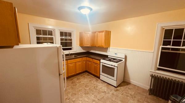 Listing photo 1 of 4