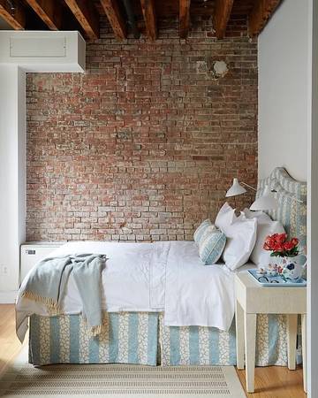 Listing photo 1 of 4