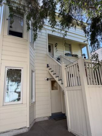 Listing photo 1 of 5