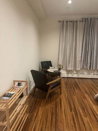 Listing photo 1 of 5