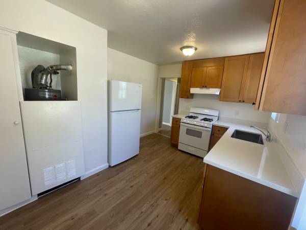 Listing photo 1 of 5