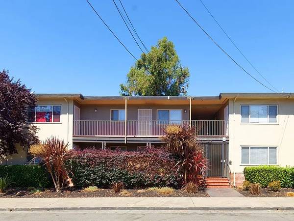 Listing photo 1 of 5