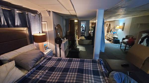 Listing photo 1 of 5