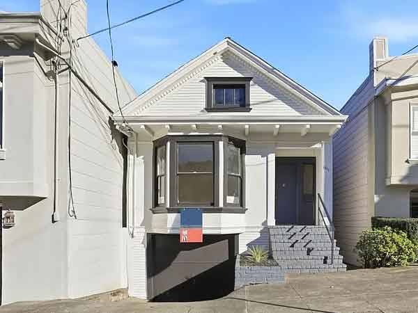 Listing photo 1 of 5