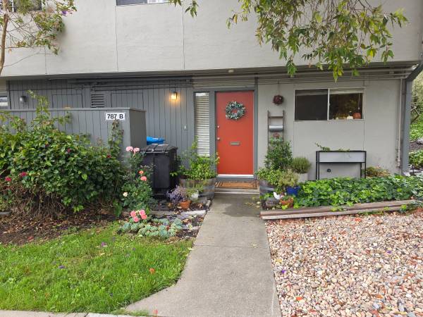 Listing photo 1 of 5