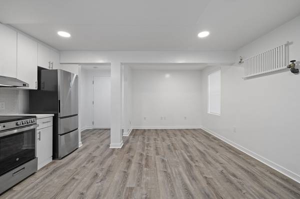 Listing photo 1 of 5