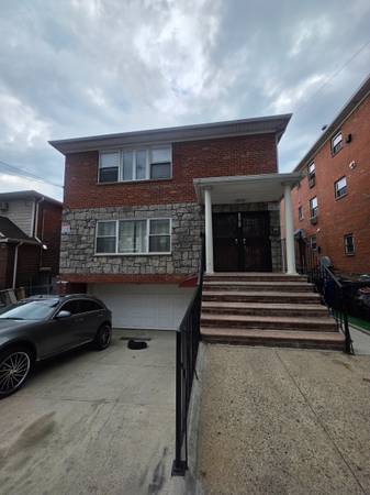 Listing photo 1 of 5