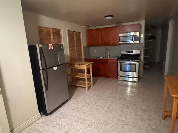 Listing photo 1 of 5