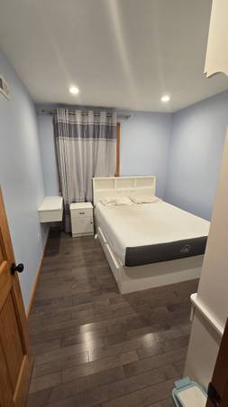 Listing photo 1 of 5