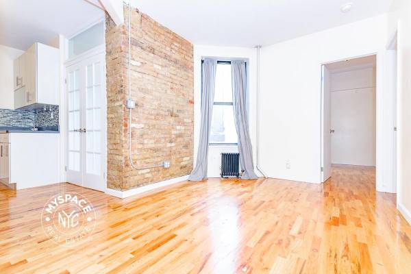 Listing photo 1 of 5