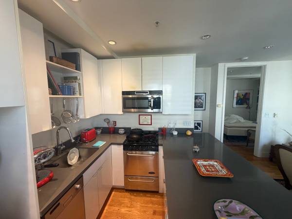 Listing photo 1 of 5
