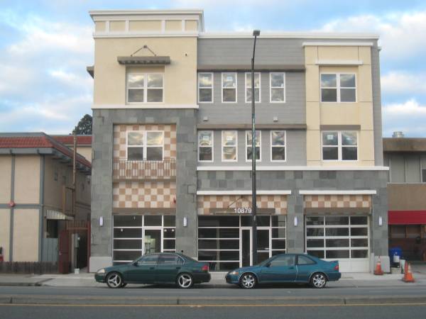 Listing photo 1 of 4