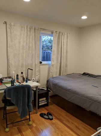 Listing photo 1 of 5