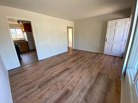 Listing photo 1 of 5