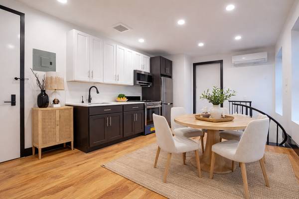 Listing photo 1 of 5