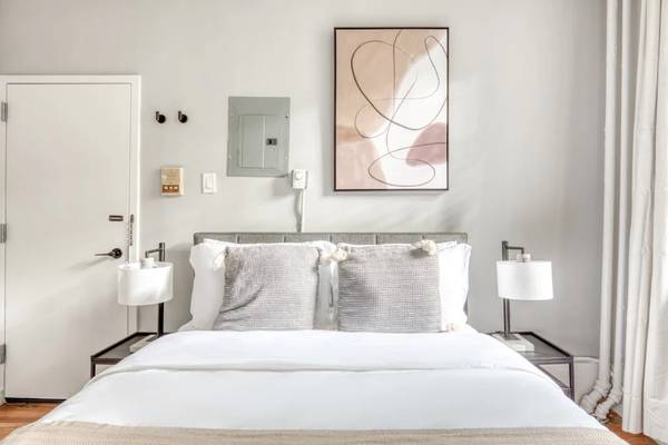 Listing photo 1 of 4