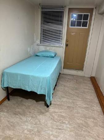 Listing photo 1 of 3