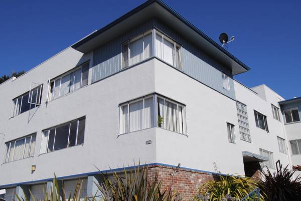 Listing photo 1 of 5
