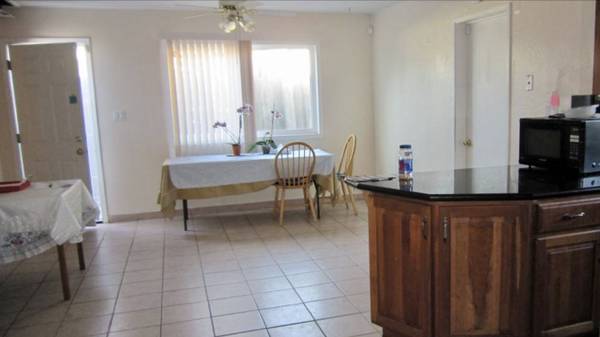 Listing photo 1 of 5