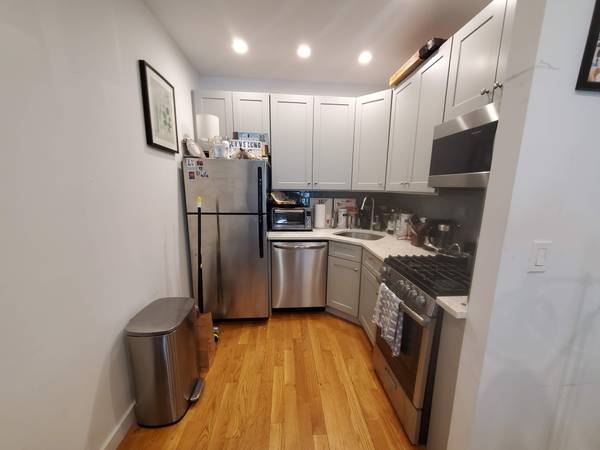Listing photo 1 of 5