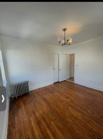 Listing photo 1 of 4