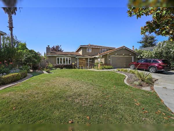 Listing photo 1 of 5