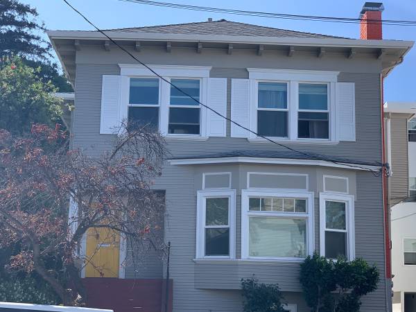 Listing photo 1 of 5