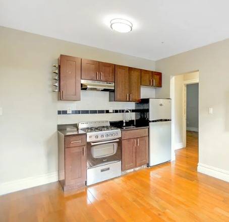 Listing photo 1 of 5