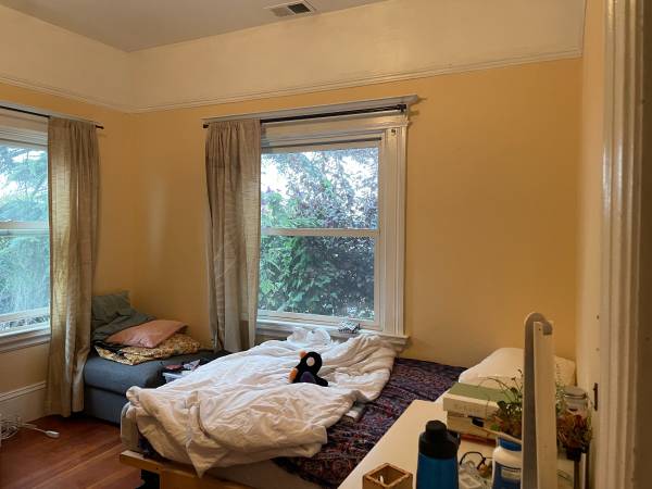 Listing photo 1 of 5
