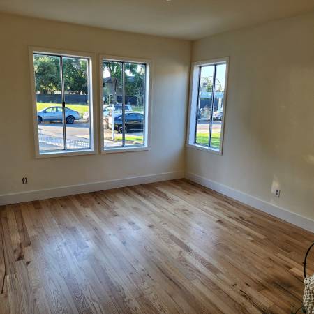 Listing photo 1 of 5