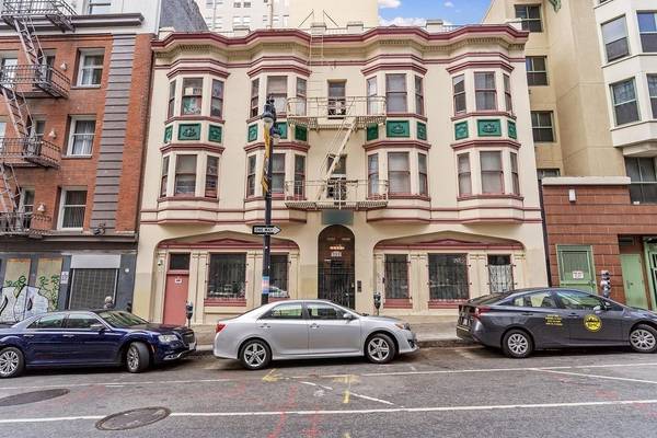 Listing photo 1 of 5