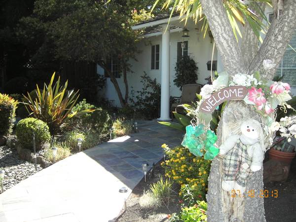 Listing photo 1 of 5