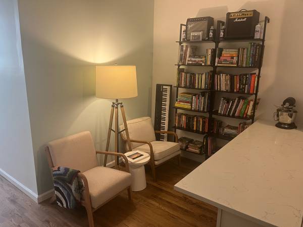 Listing photo 1 of 5