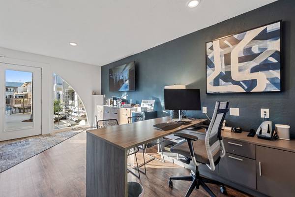 Listing photo 1 of 5