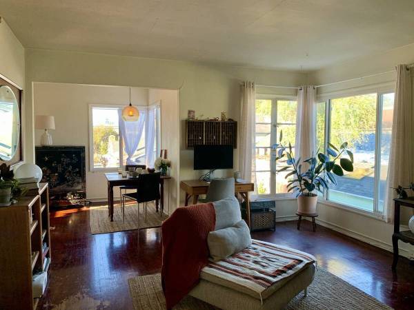 Listing photo 1 of 5