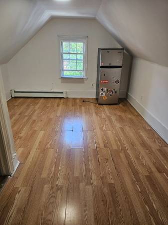Listing photo 1 of 5